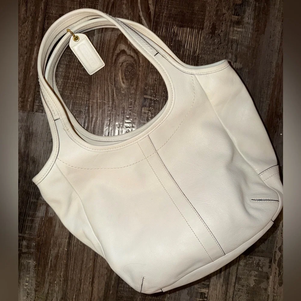COACH Vintage Legacy Ergo Purse Handbag in White - Picture 3 of 4